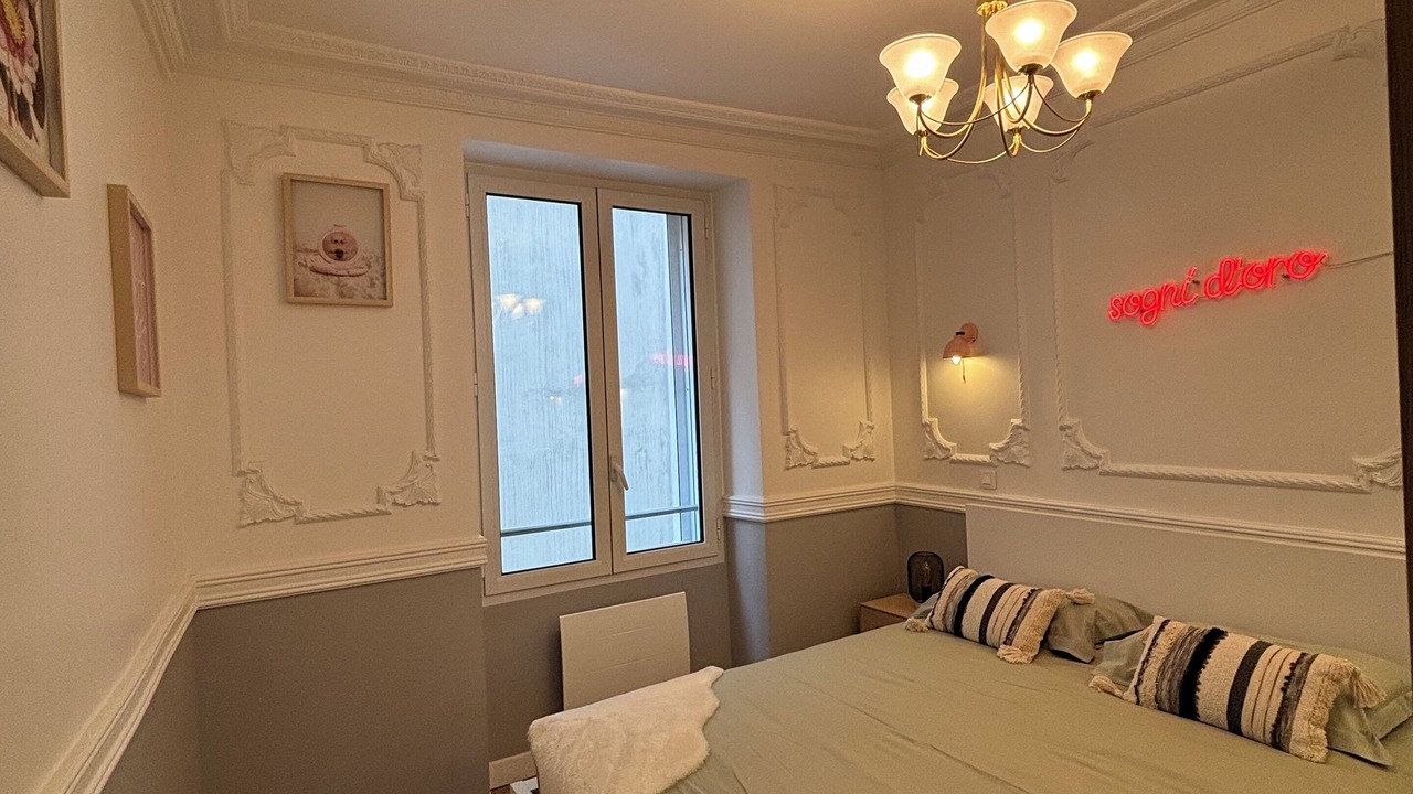 Photo of Bedroom in Arts-et-Metiers