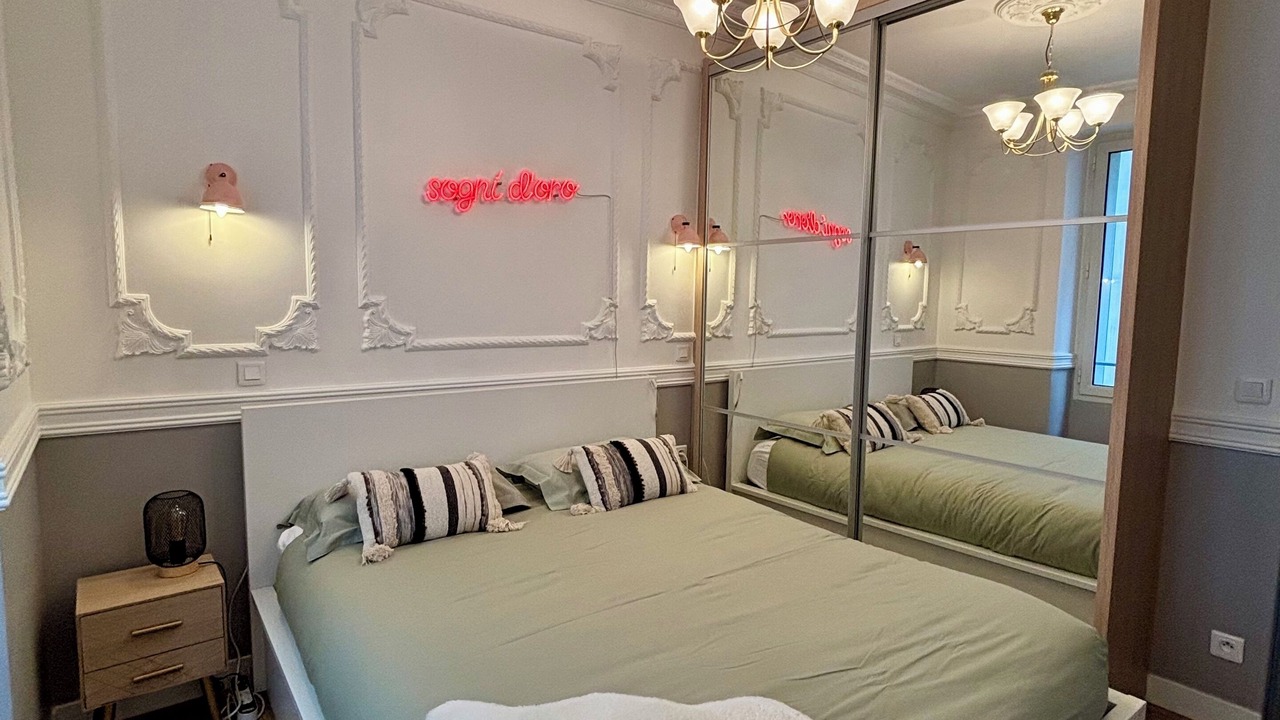 Photo of Bedroom in Arts-et-Metiers