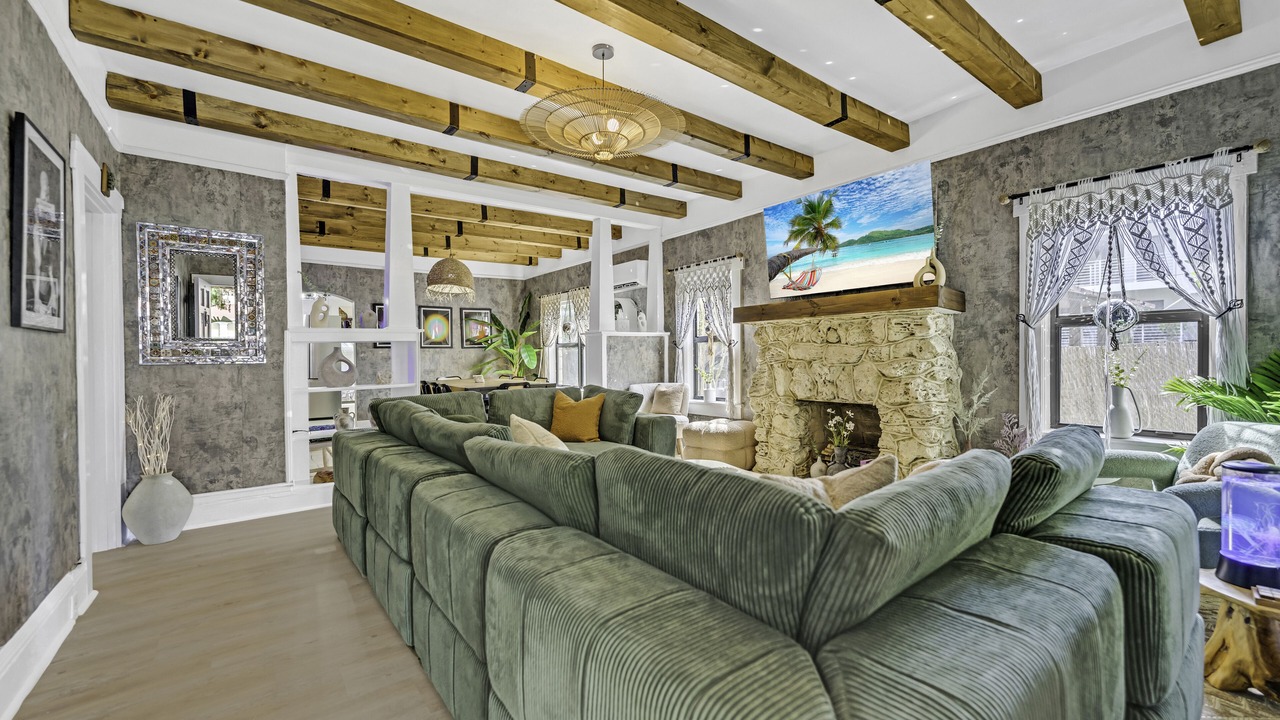 Photo of Livingroom in East Little Havana