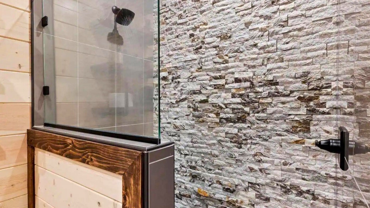 Photo of Bathroom in Pickens