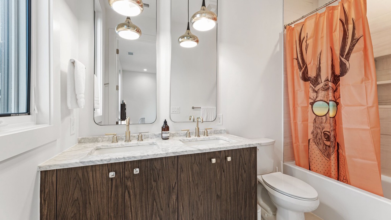 Photo of Bathroom in Chattahoochee Hills