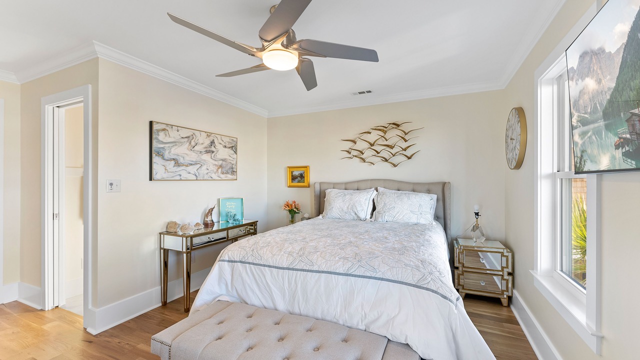 Photo of Bedroom in Atlantic Beach