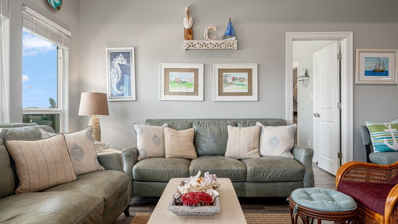 Photo of Livingroom in Crystal Beach