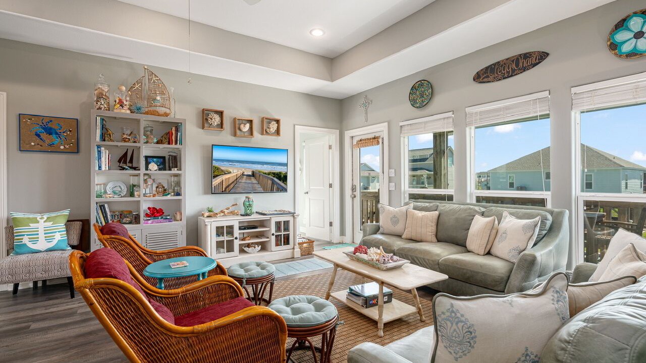 Photo of Livingroom in Crystal Beach