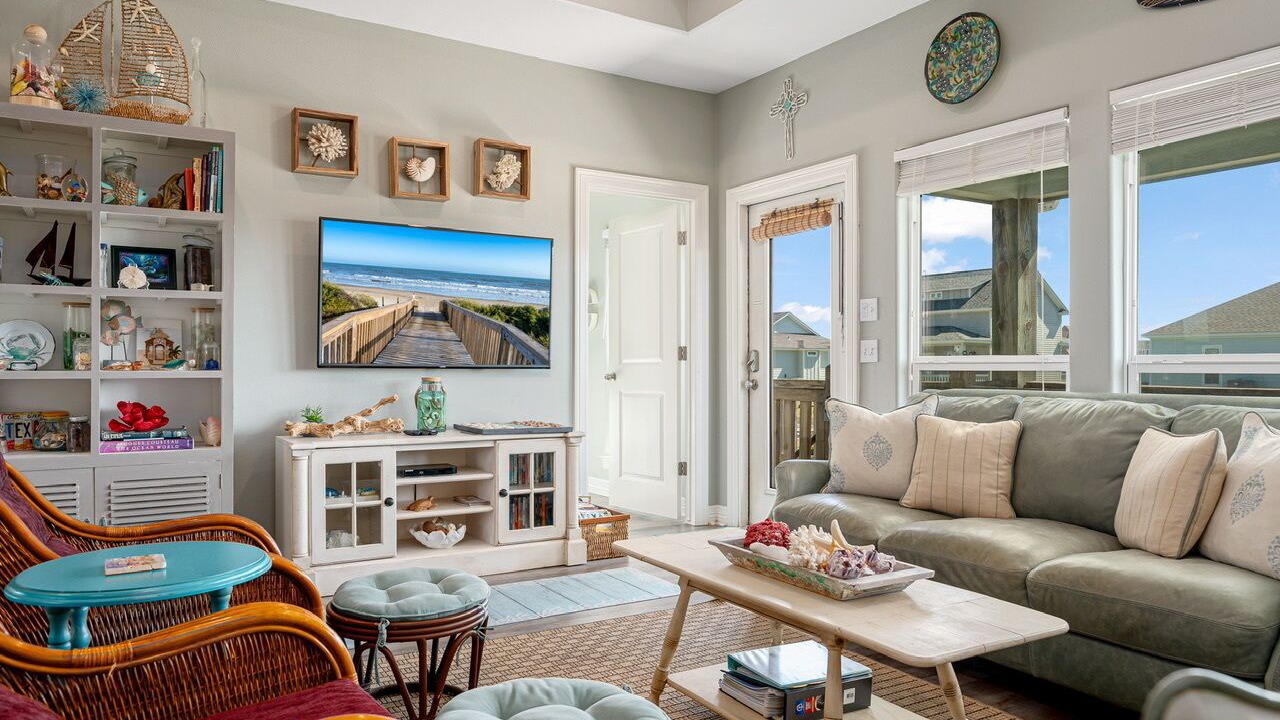 Photo of Livingroom in Crystal Beach