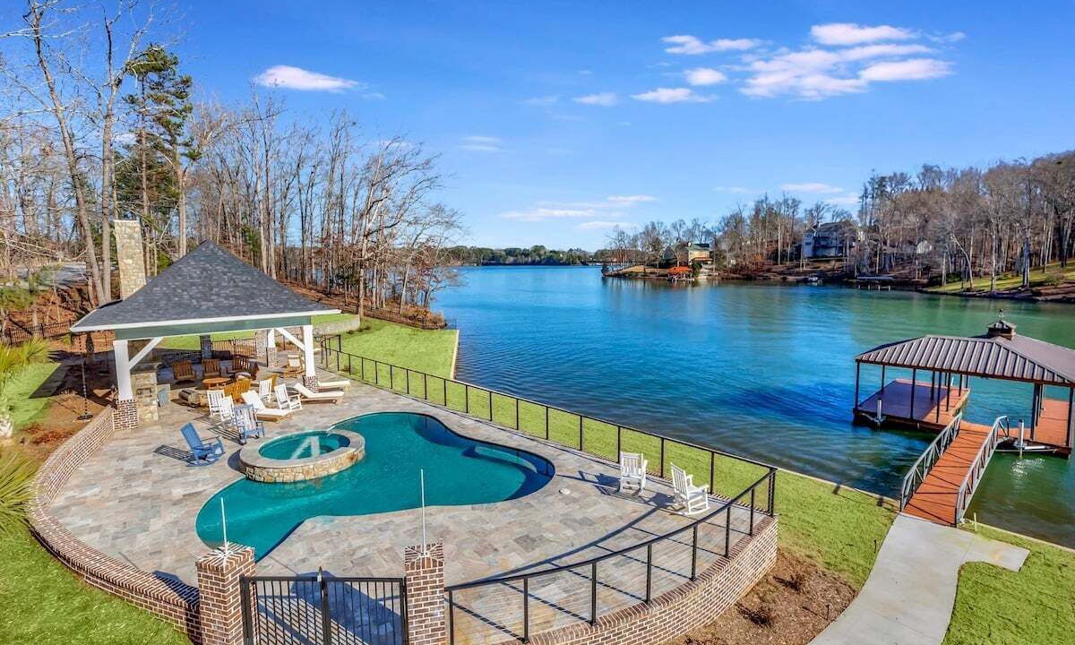 Photo of Outdoor in Seneca