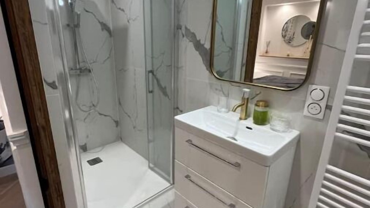 Photo of Bathroom in Jouars-Pontchartrain