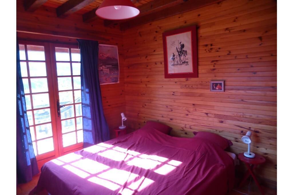 Photo of Bedroom in Thones