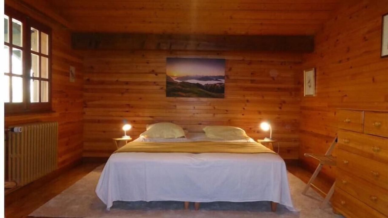Photo of Bedroom in Thones