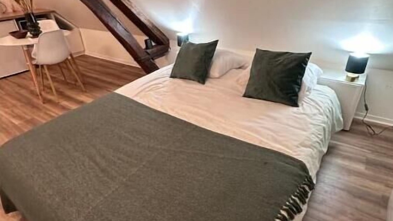 Photo of Bedroom in Beauvais