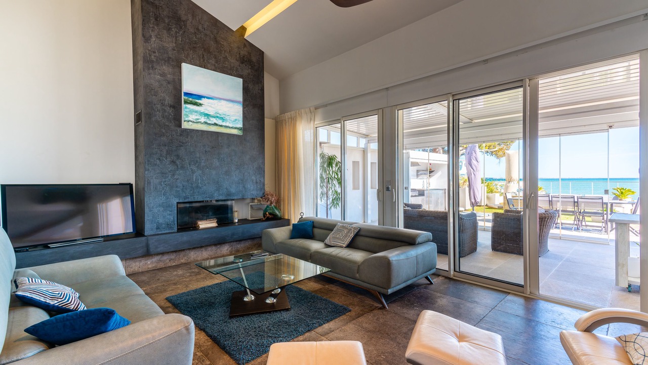 Photo of Livingroom in Meze