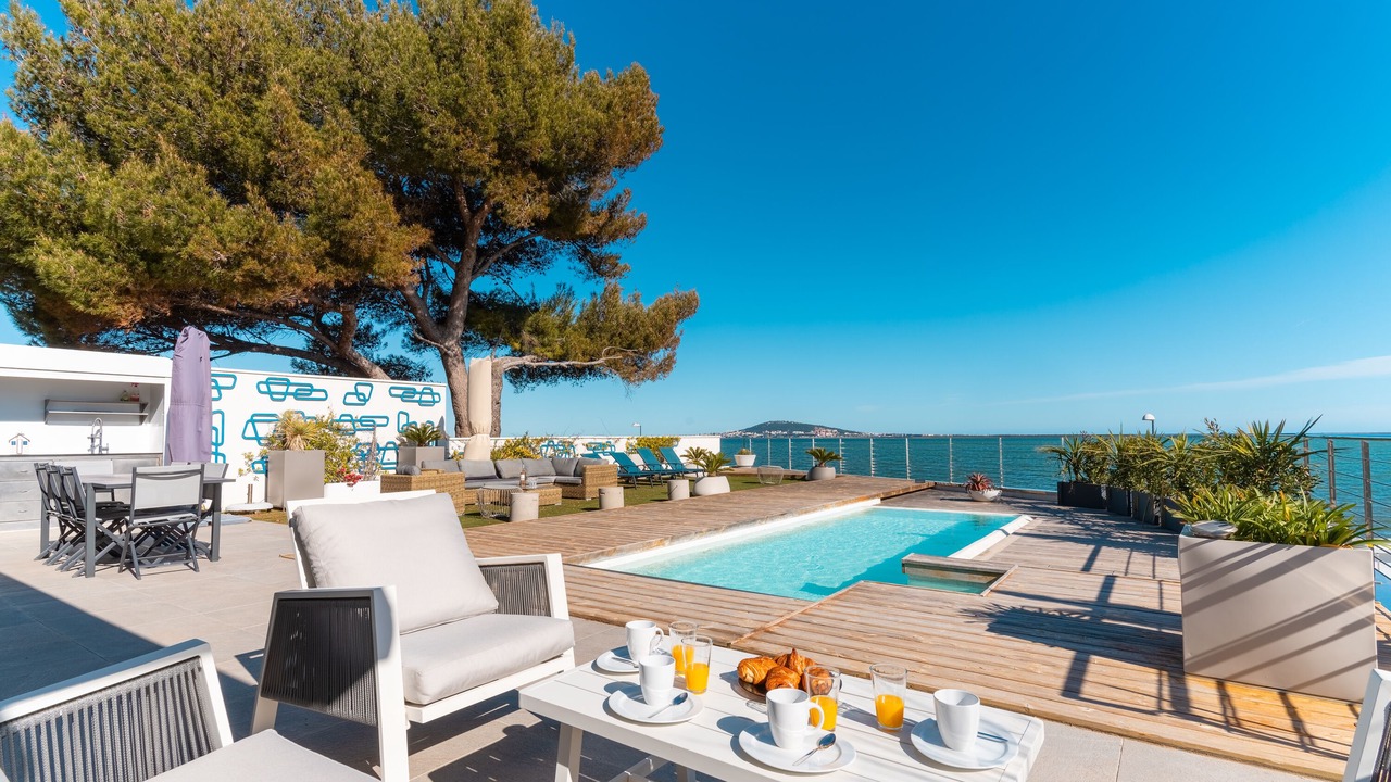 Photo of Outdoor in Meze