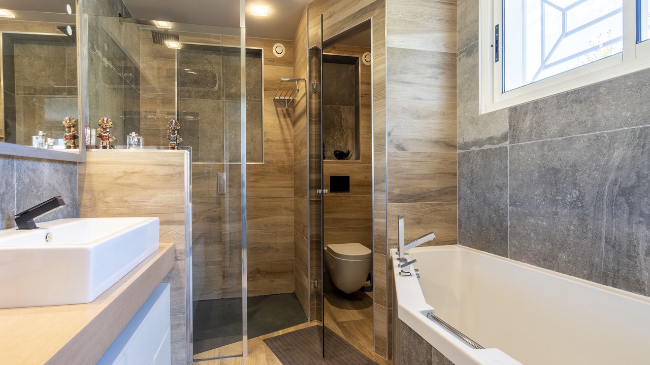 Photo of Bathroom in Meze