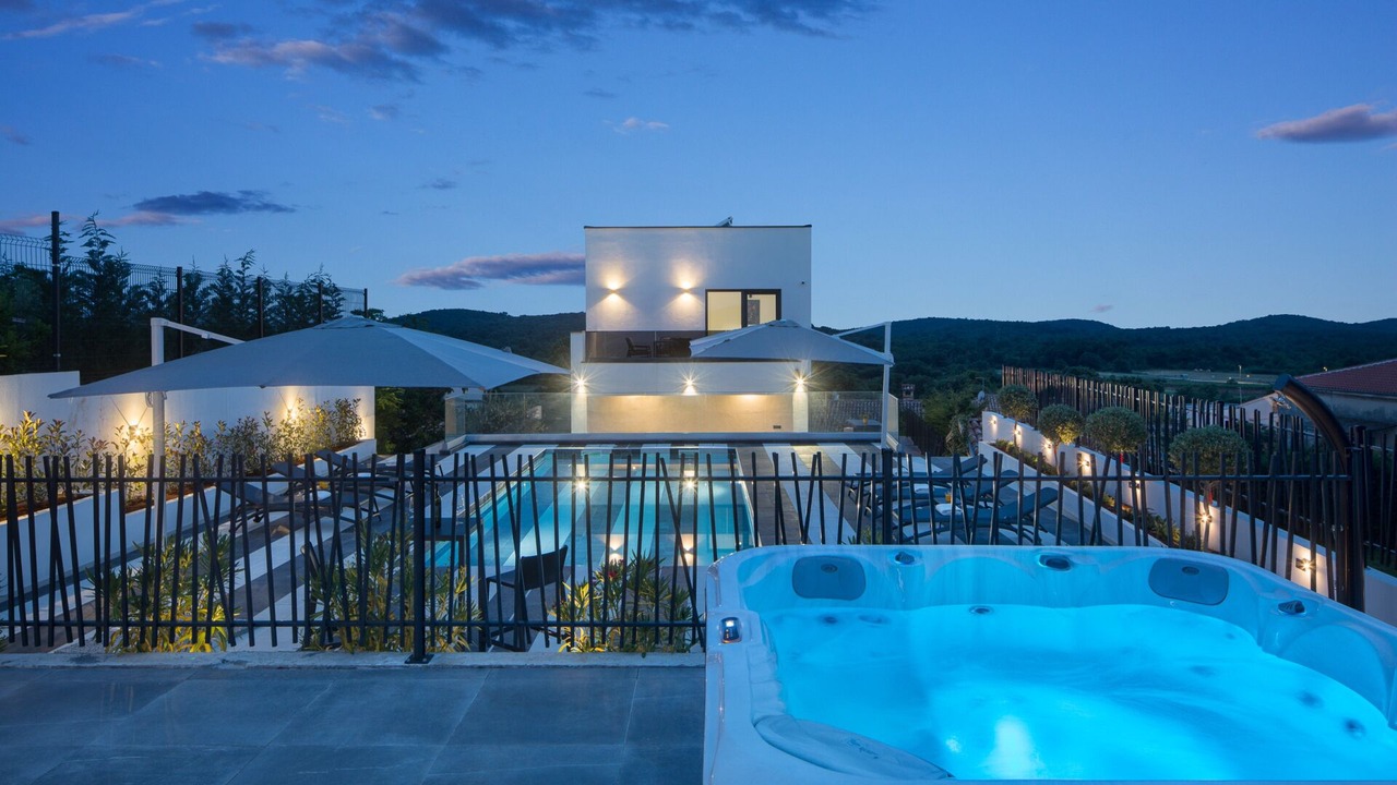 Photo of Outdoor in Flengi