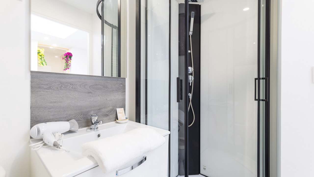 Photo of Bathroom in Saint-Quentin