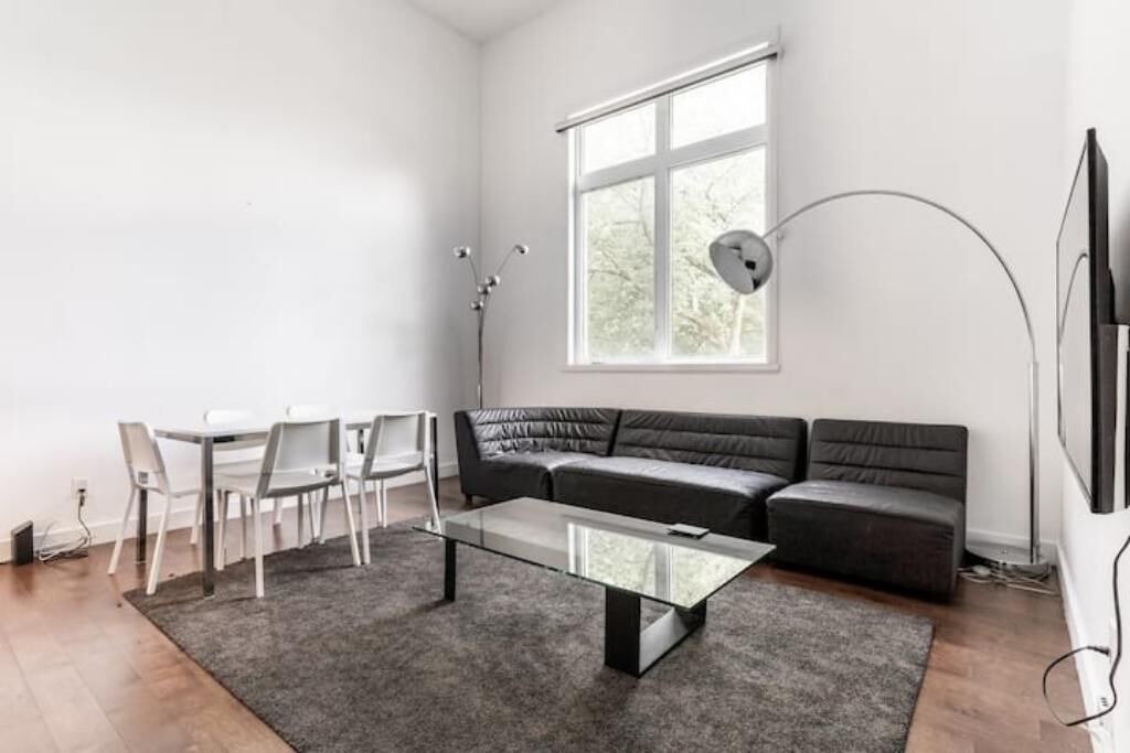 Photo of Livingroom in Shaughnessy Village