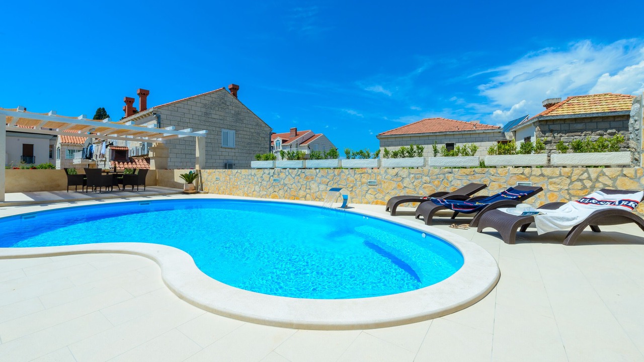 Photo of Outdoor in Pile