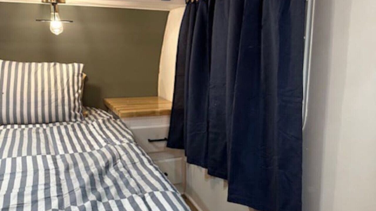 Photo of Bedroom in Redwood