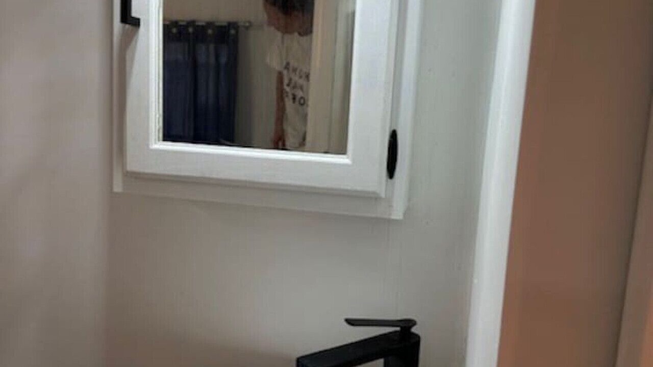 Photo of Bathroom in Redwood