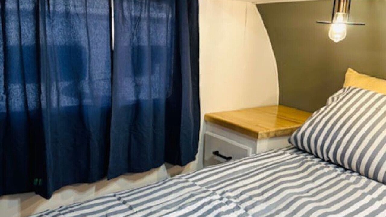 Photo of Bedroom in Redwood
