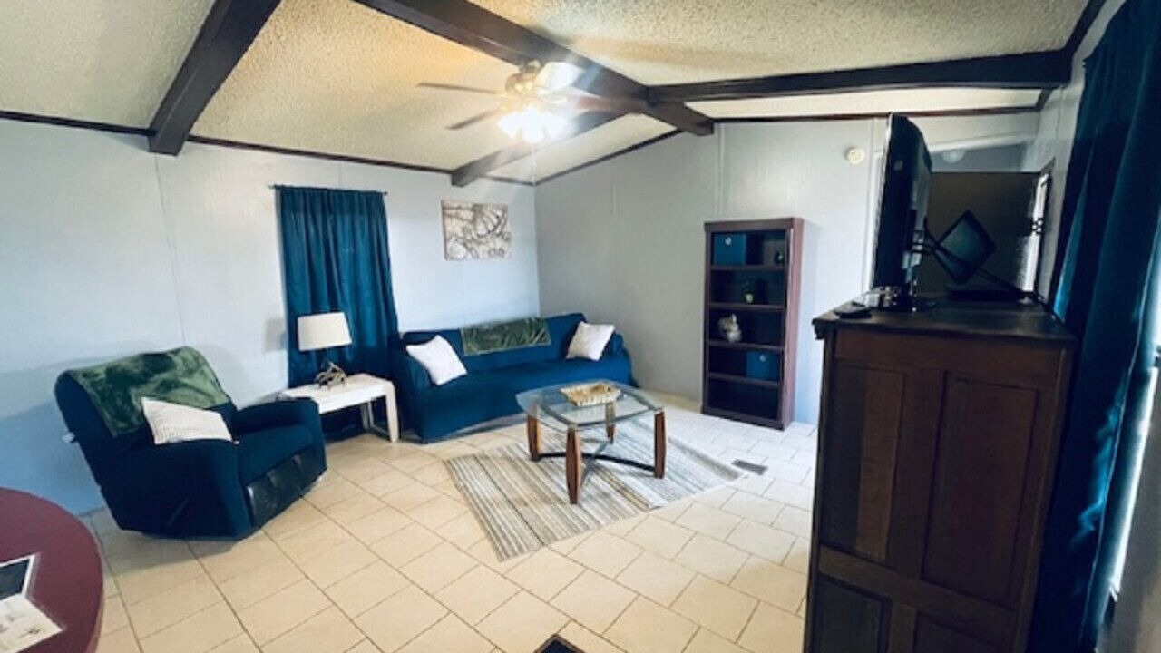 Photo of Livingroom in Redwood