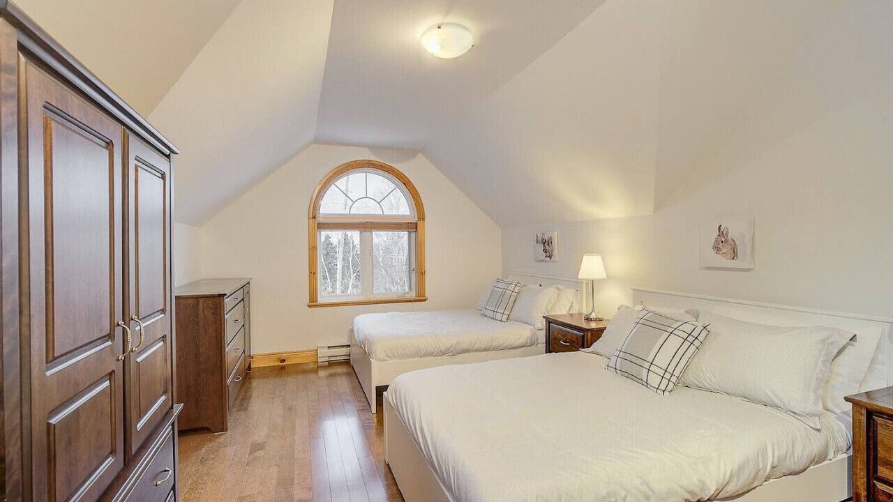 Photo of Bedroom in Baie-St-Paul