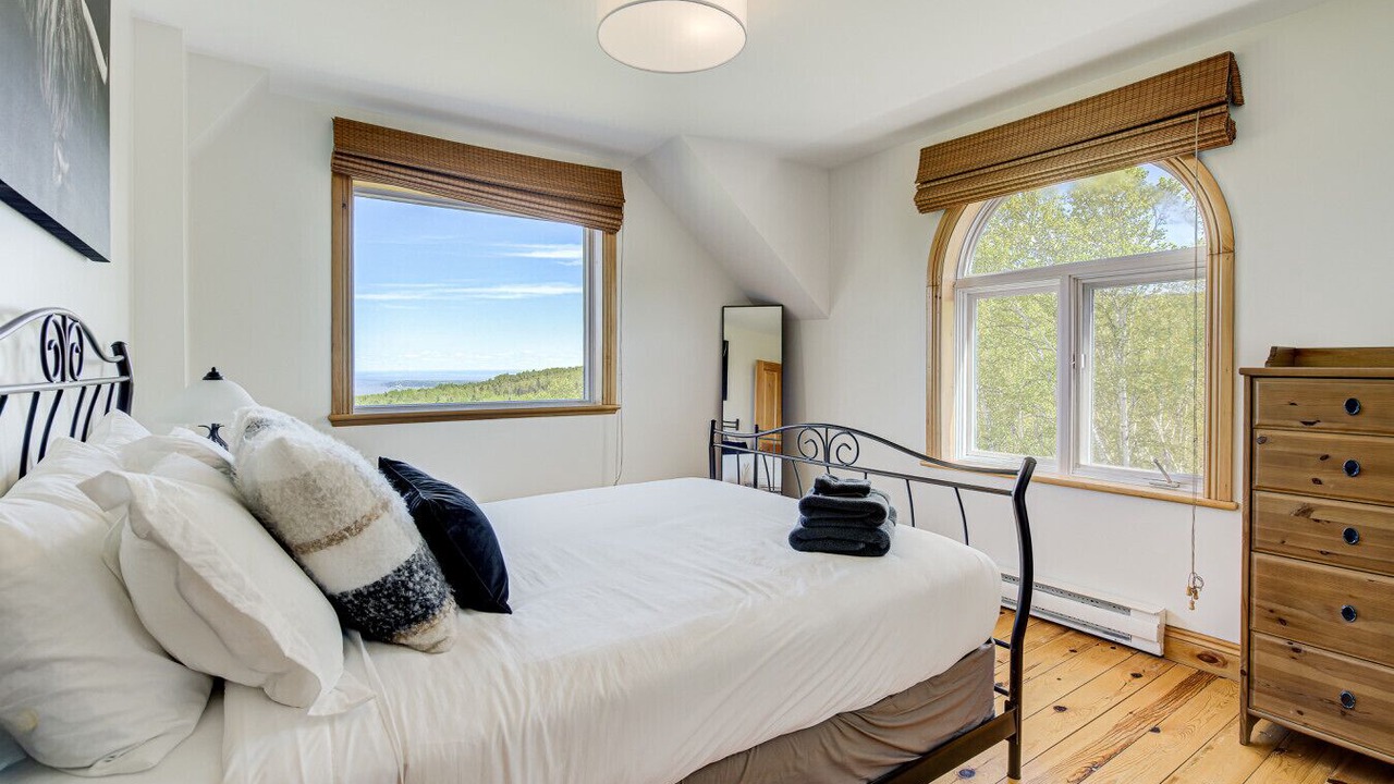 Photo of Bedroom in Baie-St-Paul