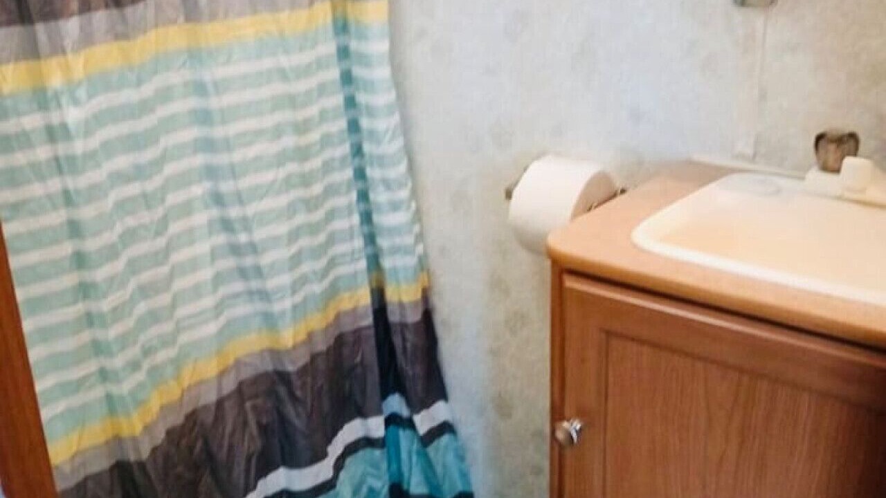 Photo of Bathroom in Redwood