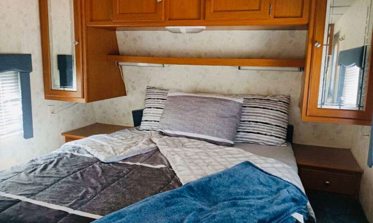 Photo of Bedroom in Redwood