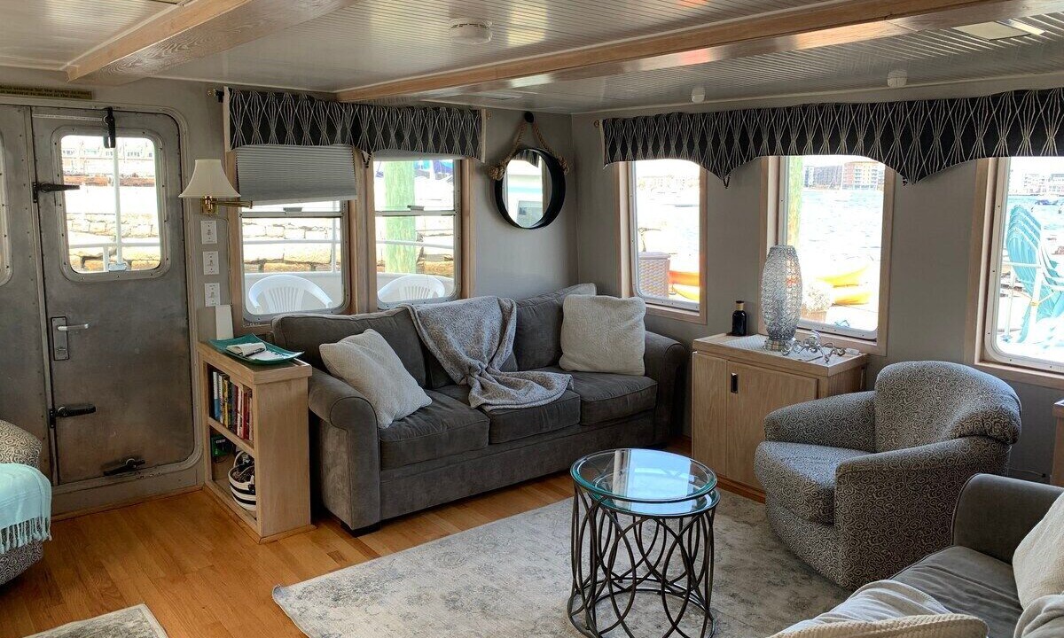 Photo of Livingroom in Boston