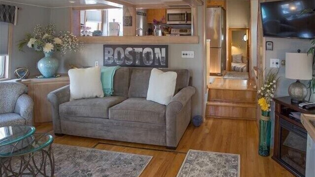 Photo of Livingroom in Boston
