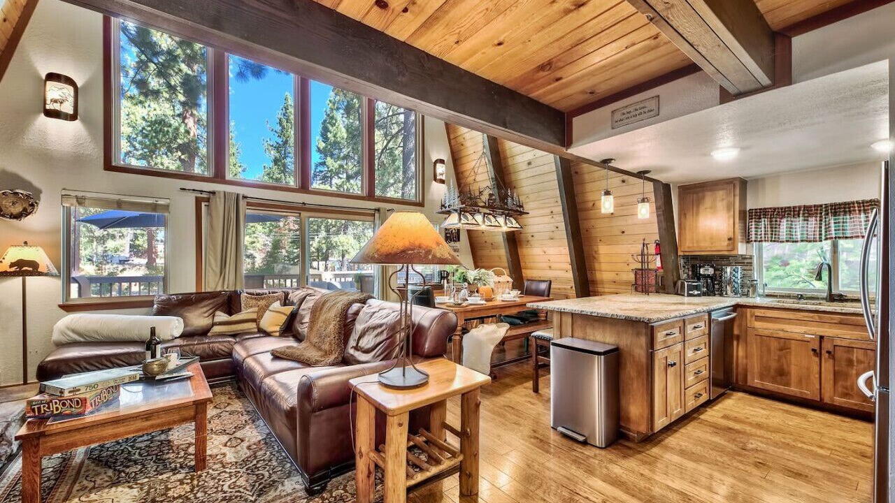 Photo of Livingroom in Tahoe Vista