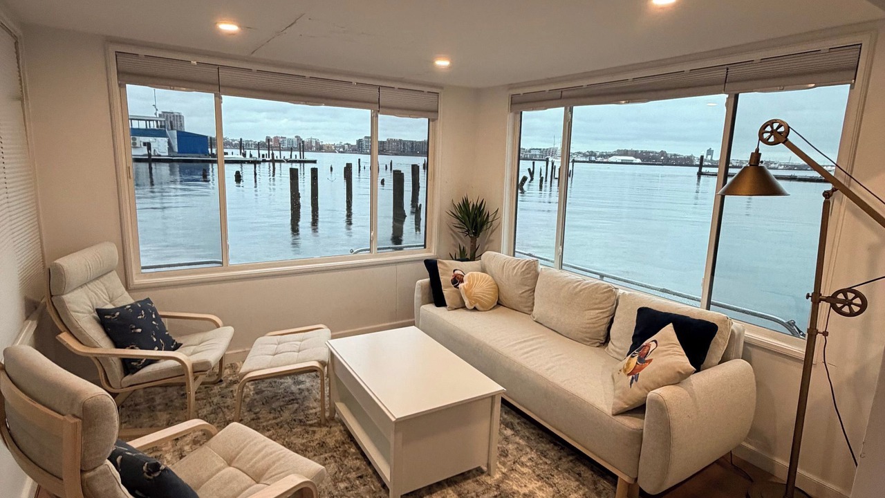 Photo of Livingroom in Boston