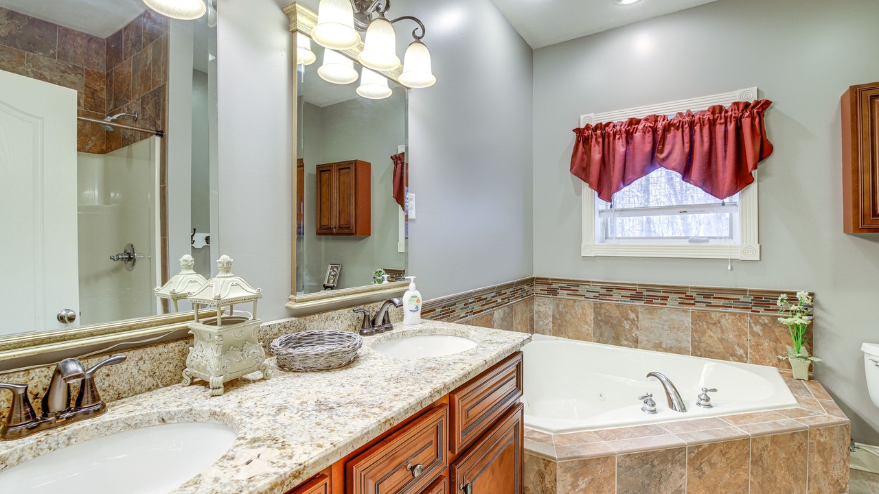 Photo of Bathroom in Tazewell