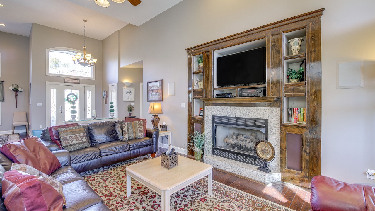 Photo of Livingroom in Tazewell