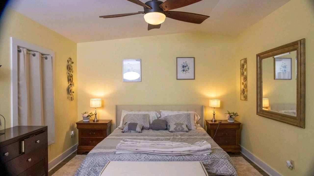 Photo of Bedroom in Sunset
