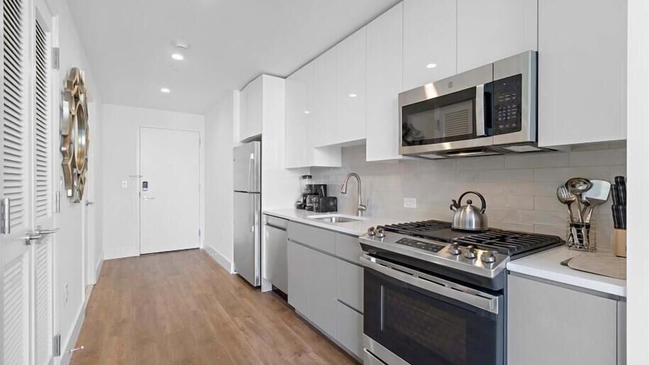 Photo of Others in White Plains