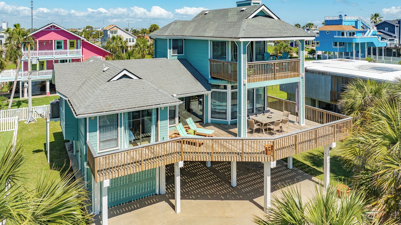 Photo of Bedroom in Pirates Beach