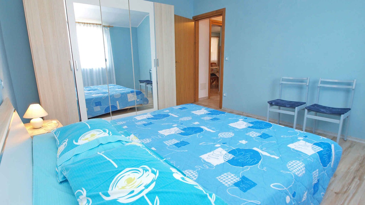 Photo of Bedroom in Flengi