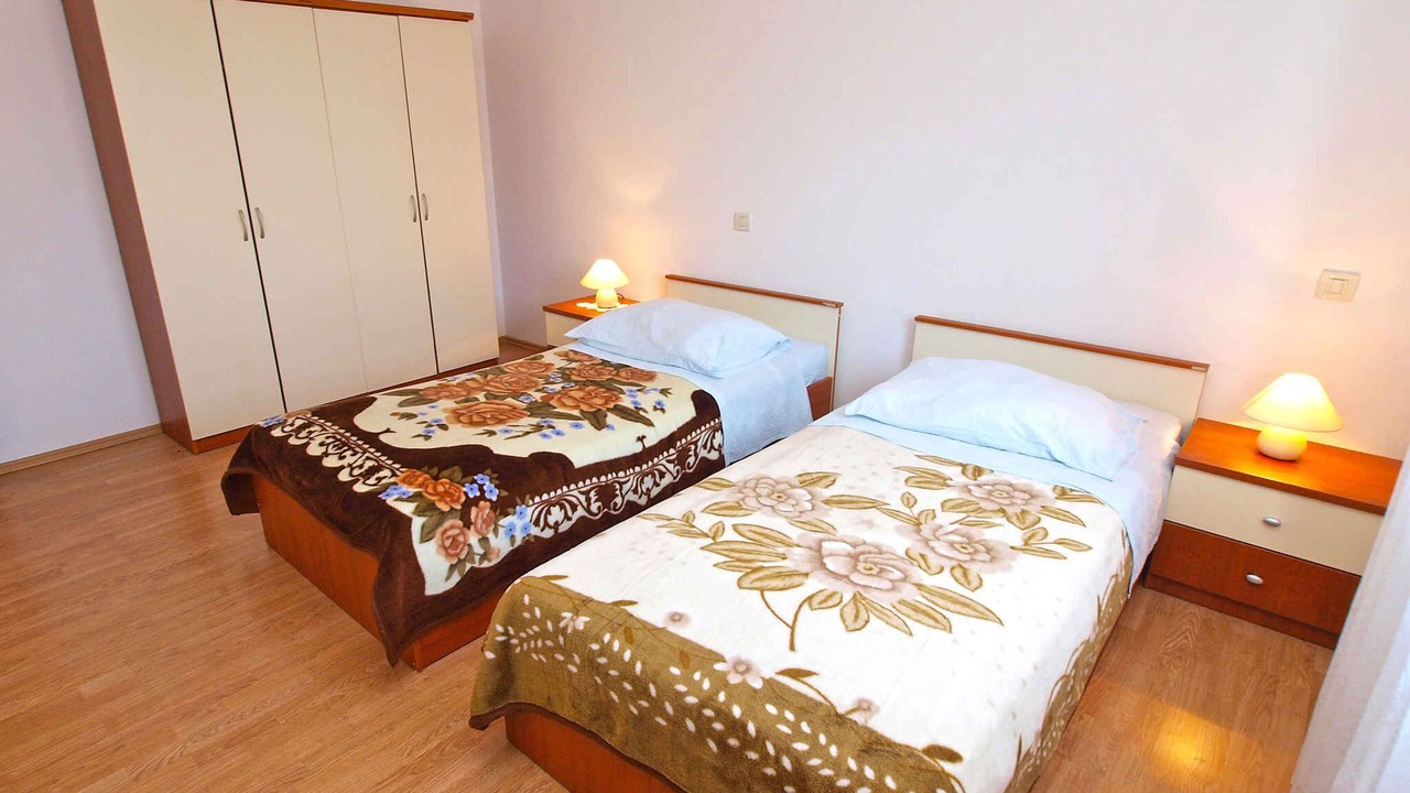 Photo of Bedroom in Flengi