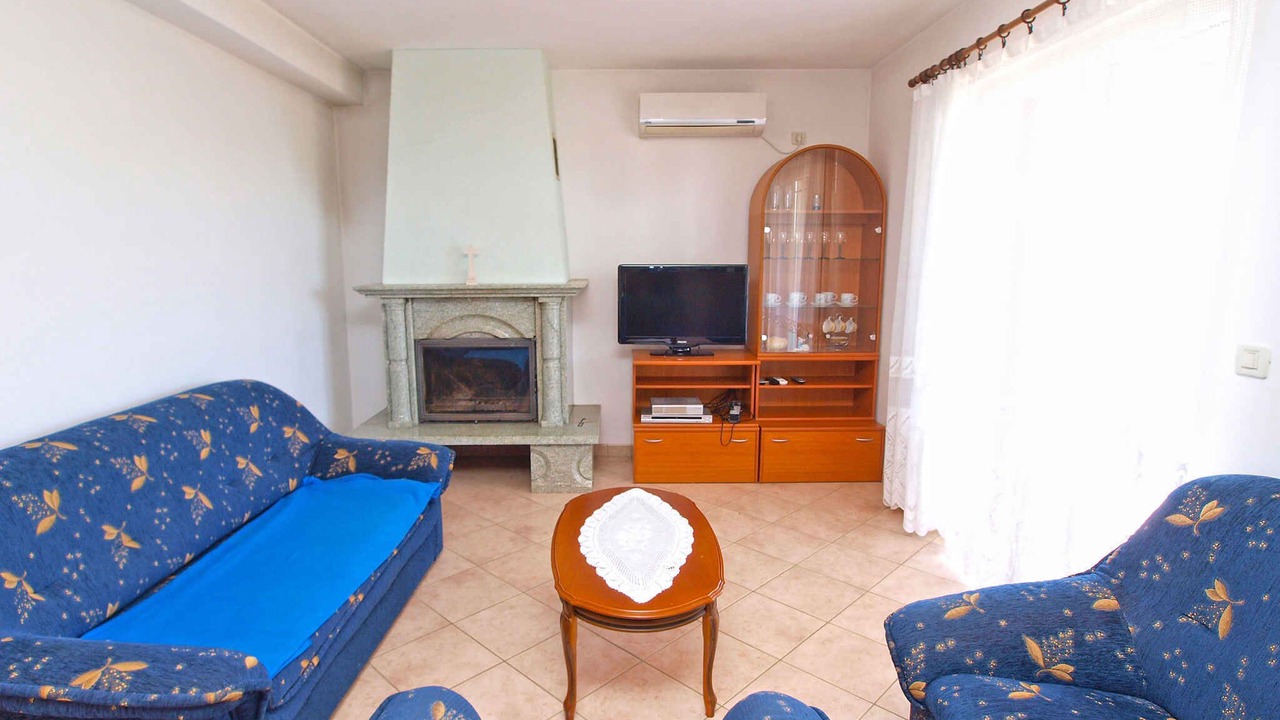 Photo of Livingroom in Flengi