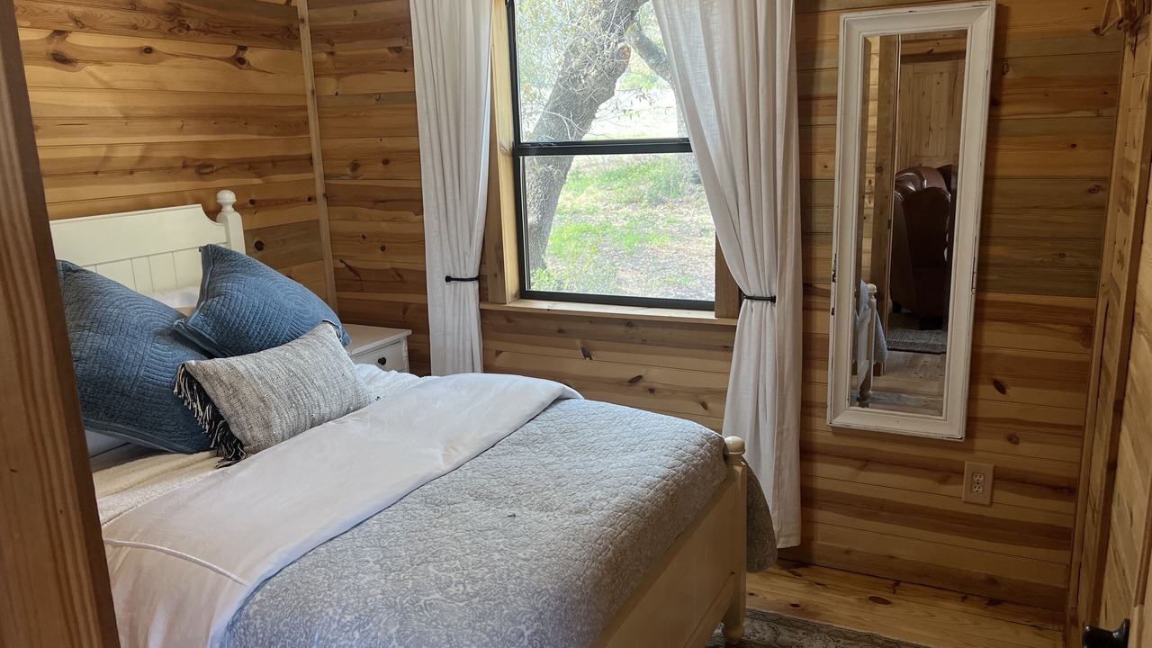 Photo of Bedroom in Willow City
