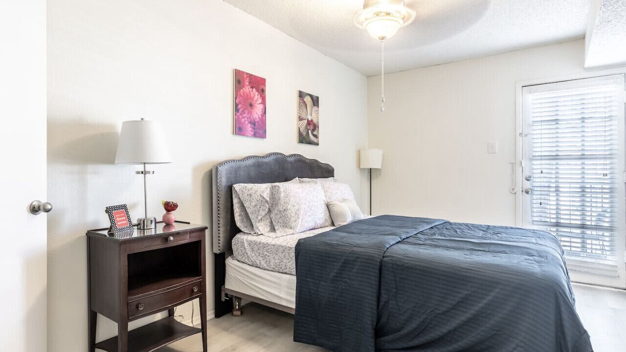 Photo of Bedroom in Park Central