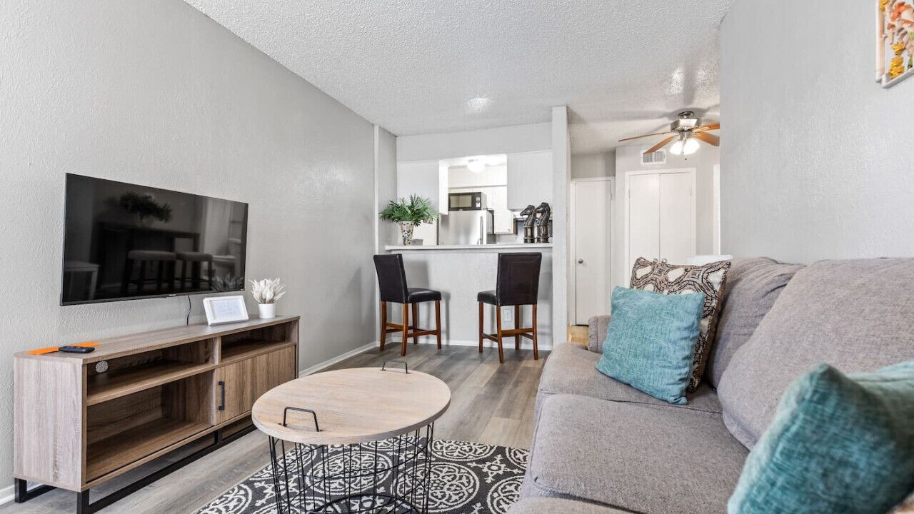 Photo of Livingroom in Park Central