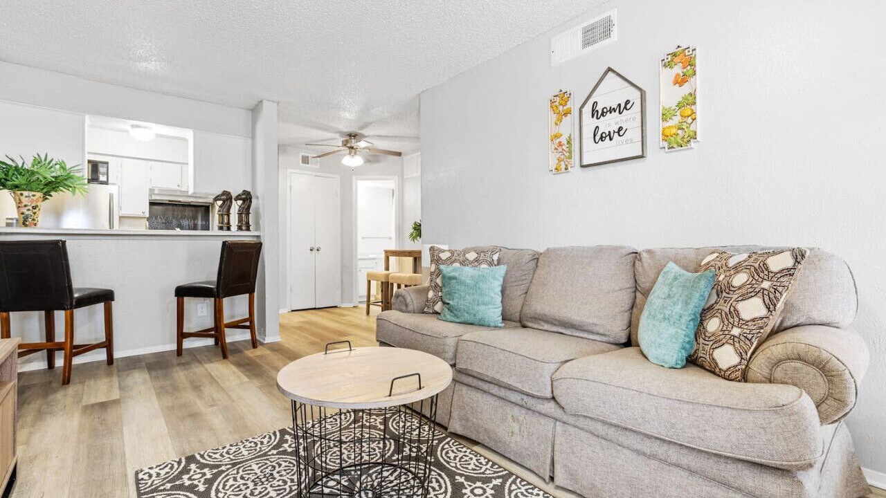 Photo of Livingroom in Park Central