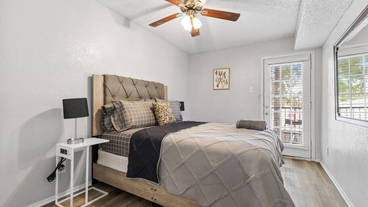 Photo of Bedroom in Park Central