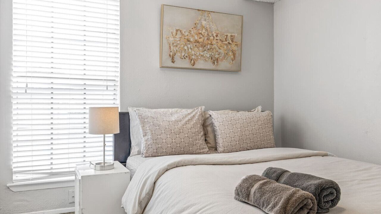 Photo of Bedroom in Park Central