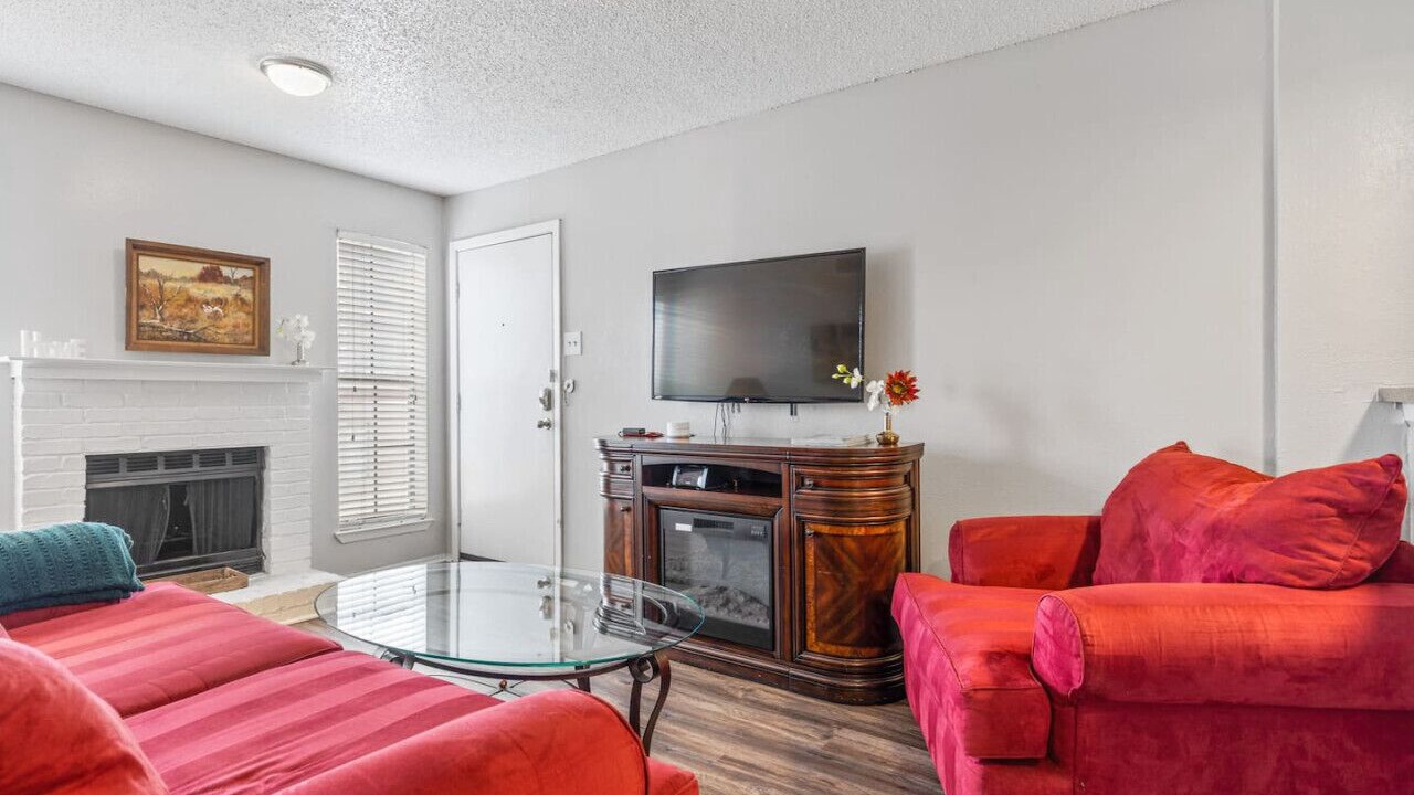 Photo of Livingroom in Park Central