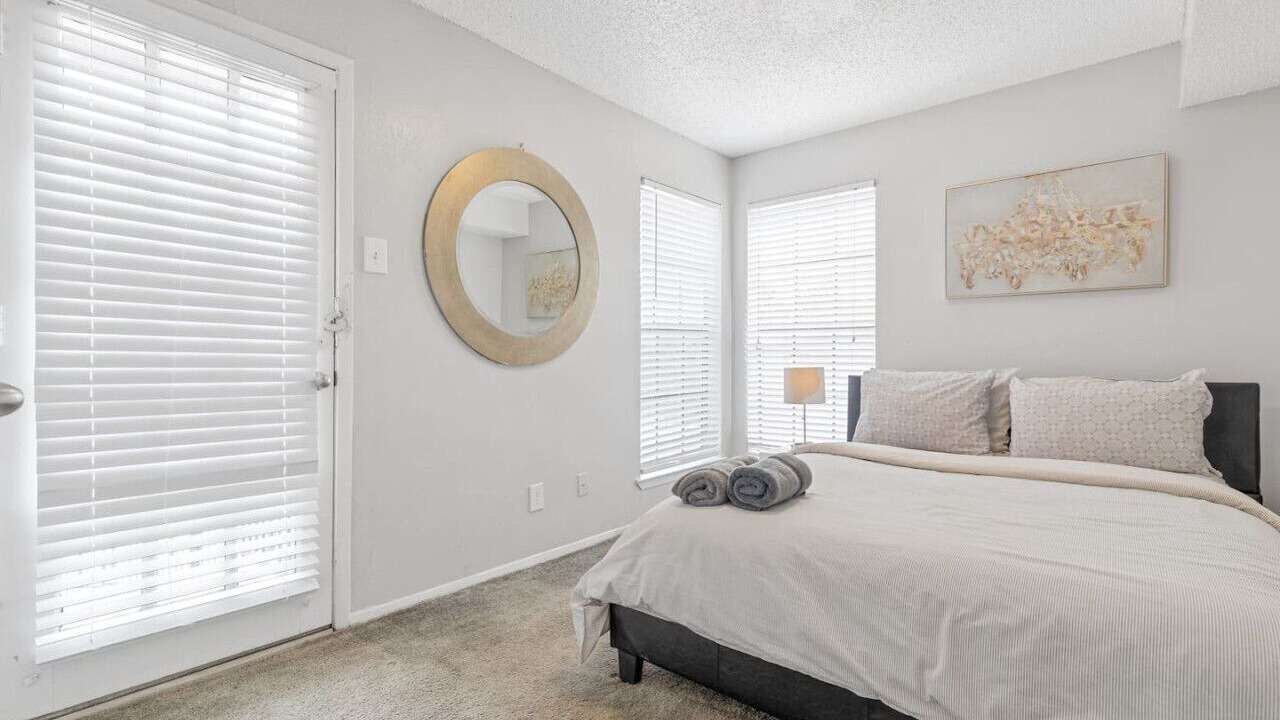Photo of Bedroom in Park Central