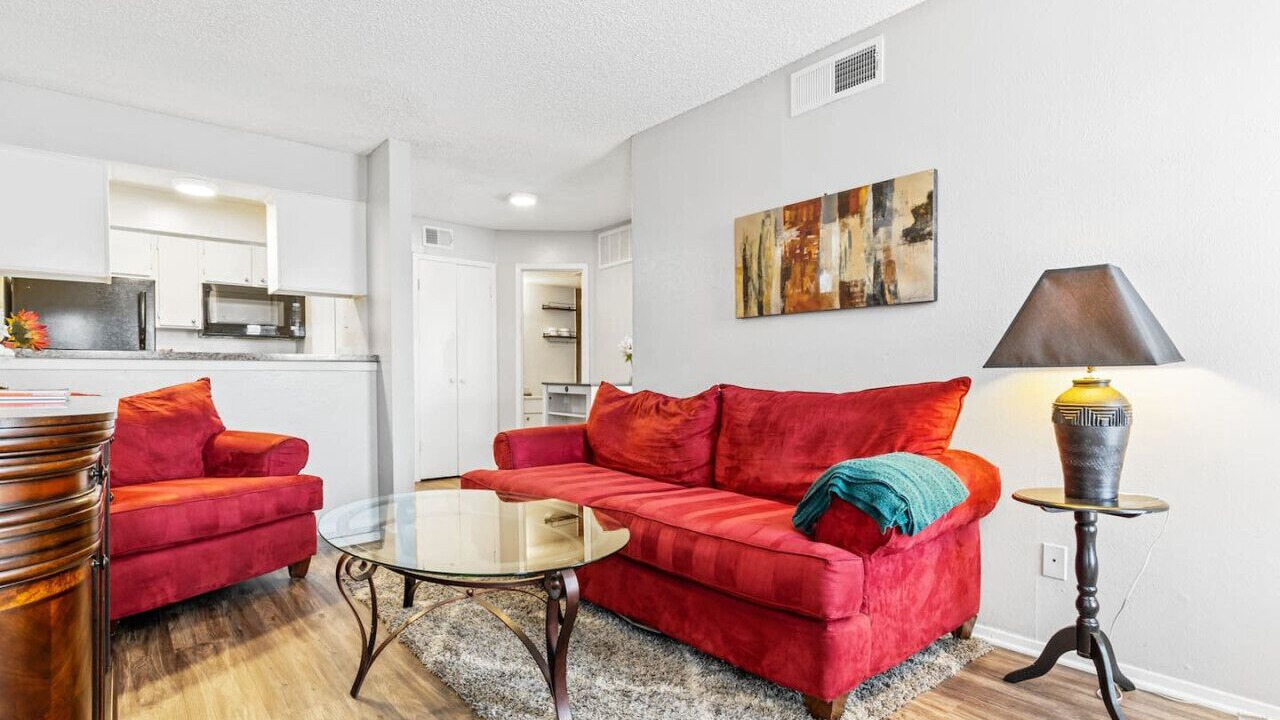 Photo of Livingroom in Park Central